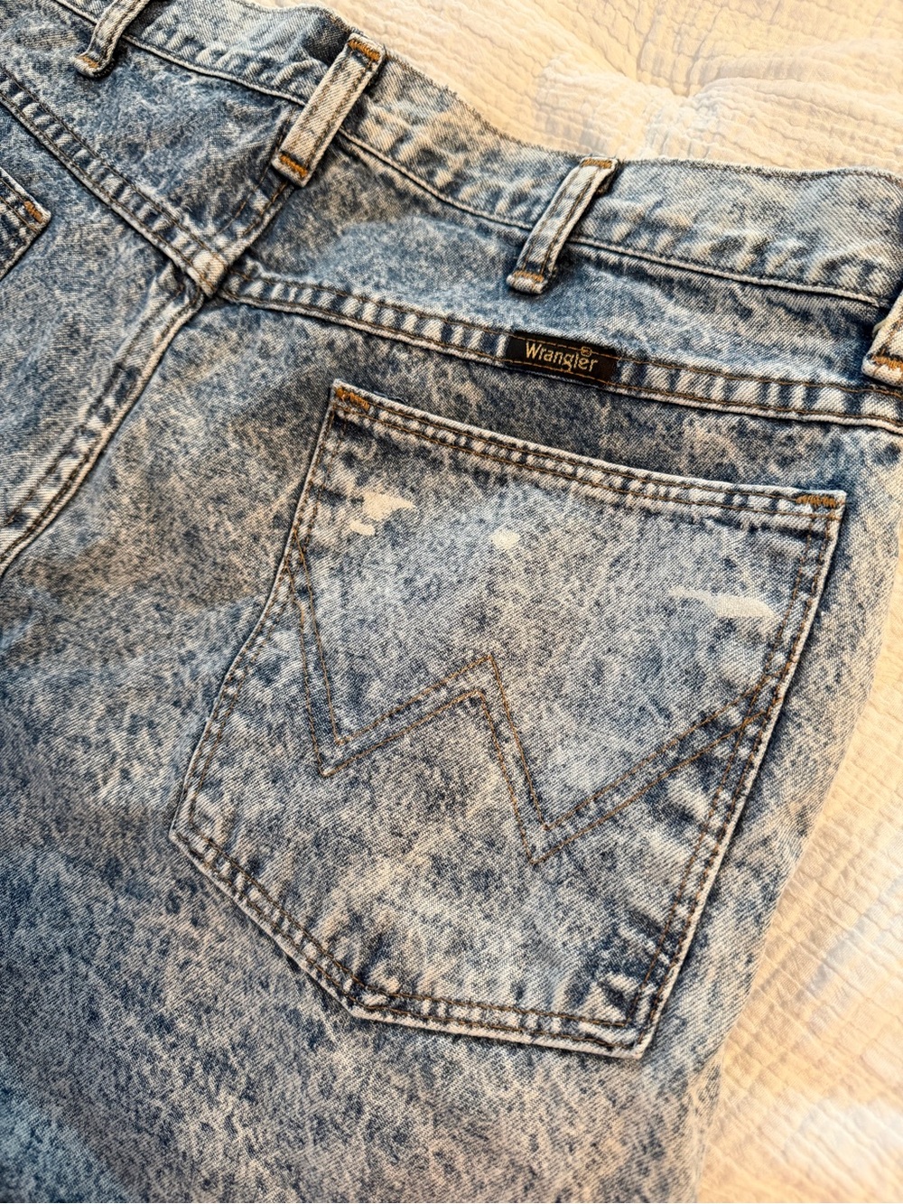 Wrangler acid wash shorts